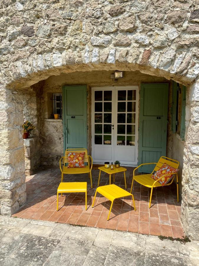 L'Effrontee Bed and Breakfast Tourrettes-sur-Loup Buitenkant foto