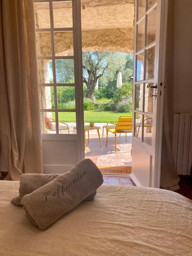 L'Effrontee Bed and Breakfast Tourrettes-sur-Loup Buitenkant foto